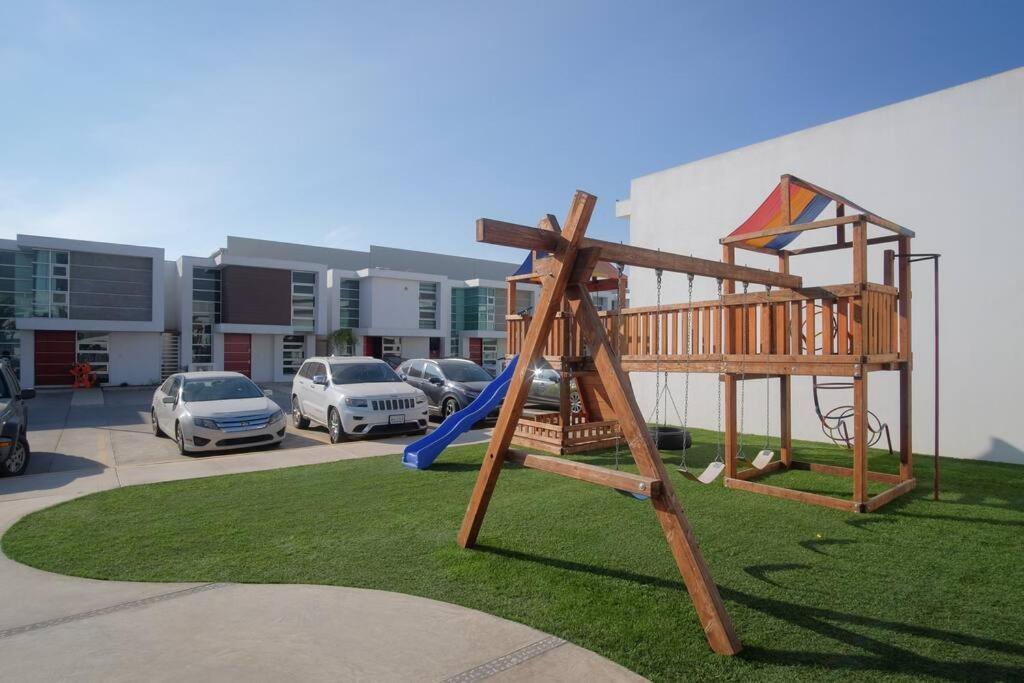 Casa Moderna Y Elegante En El Corazon De Ensenada! Villa Bagian luar foto